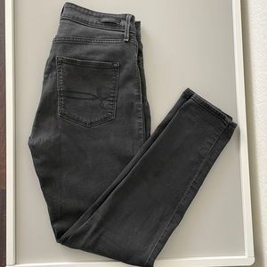 Denizen from Levi’s Black Skinny Jeans